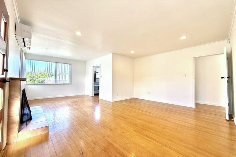 Photo of property in 38 Lyttelton Avenue, Forrest Hill, Auckland, 0620