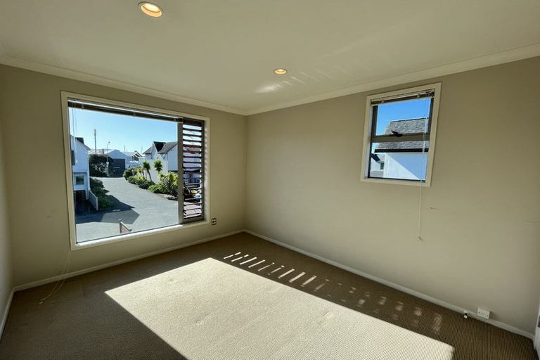 Photo of property in 9m Clearwater Cove, West Harbour, Auckland, 0618