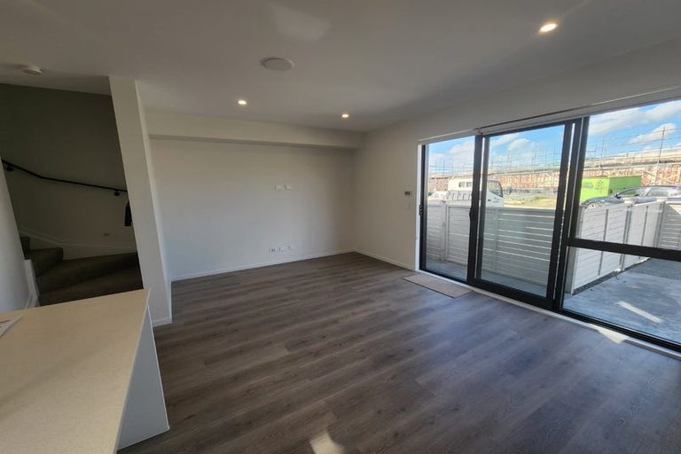 Photo of property in 16 Te Napi Drive, Takanini, 2112