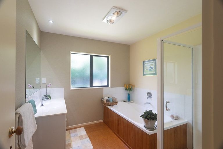 Photo of property in 28 Silkwood Lane, Kerikeri, 0230