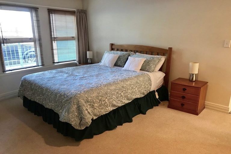 Photo of property in 1 Queen Street, New Plymouth, 4310