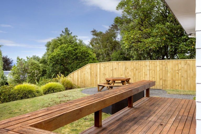 Photo of property in 2/19 Brunette Drive, Acacia Bay, Taupo, 3330