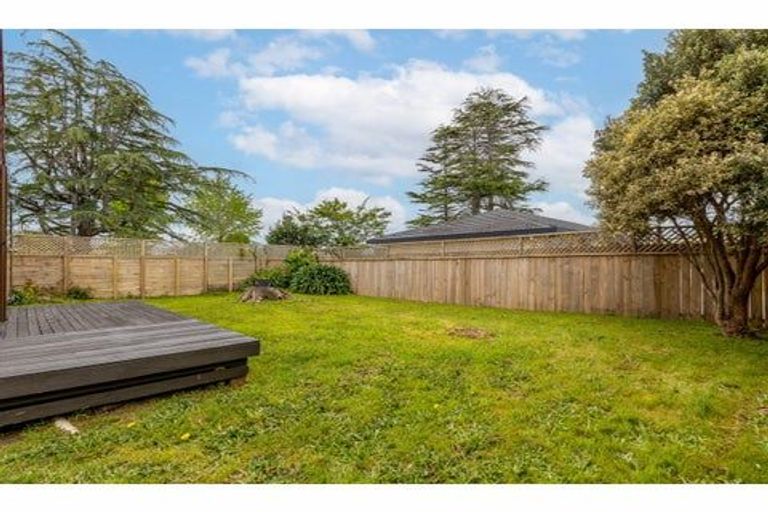 Photo of property in 3/54 Swanson Road, Henderson, Auckland, 0610