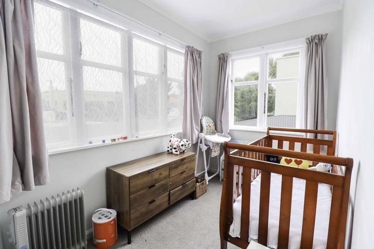 Photo of property in 33 Rewa Street, Takaro, Palmerston North, 4412