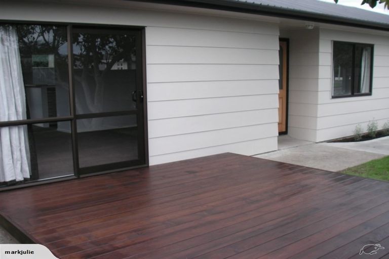 Photo of property in 27 Ihle Street, Terrace End, Palmerston North, 4410