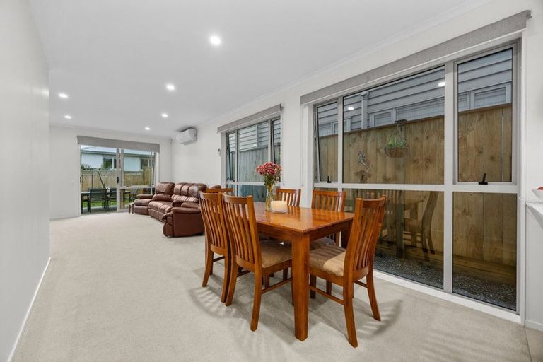Photo of property in 27 Forbes Mccammon Drive, Swanson, Auckland, 0614
