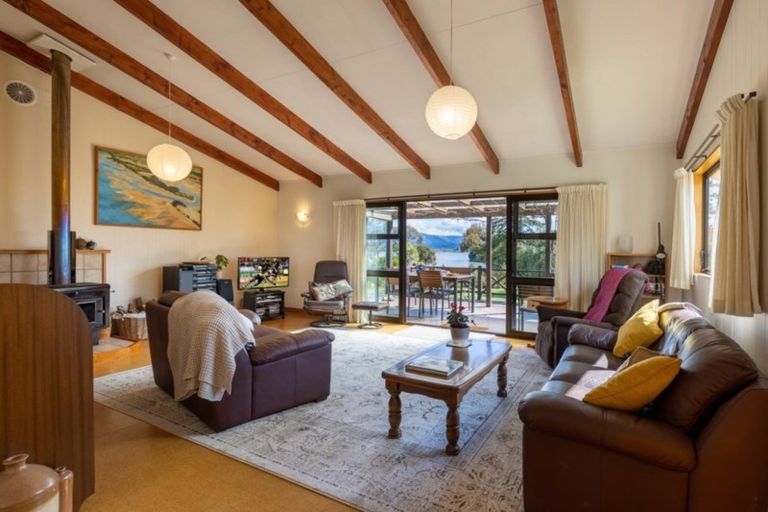 Photo of property in 172 Kina Peninsula Road, Tasman, Upper Moutere, 7173