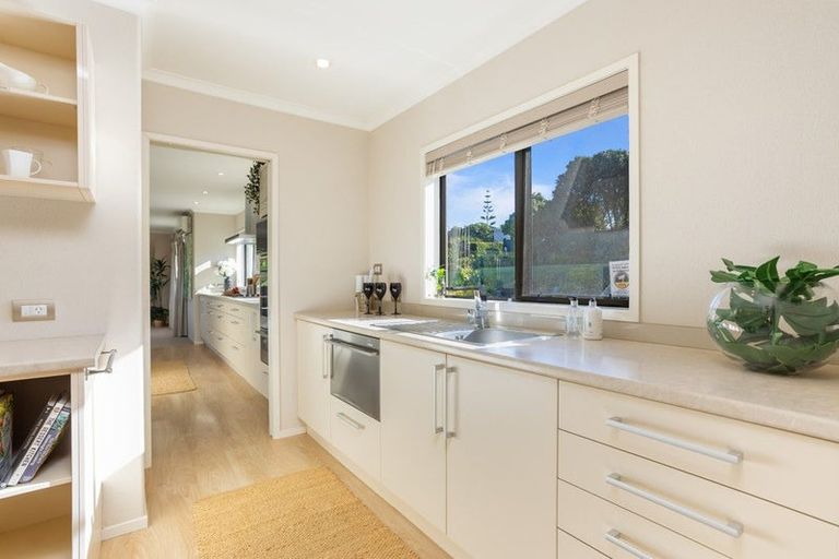 Photo of property in 114 Vaughans Road, Long Bay, Albany, 0792