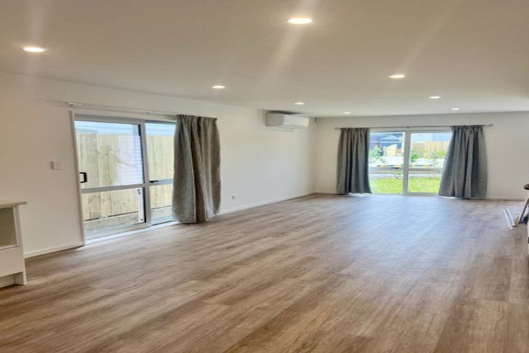 Photo of property in 7 Sheralee Place, Bucklands Beach, Auckland, 2014