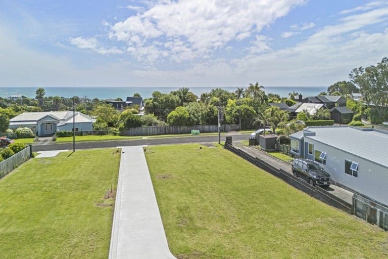 Photo of property in 6 Mace Terrace, Oakura, 4314