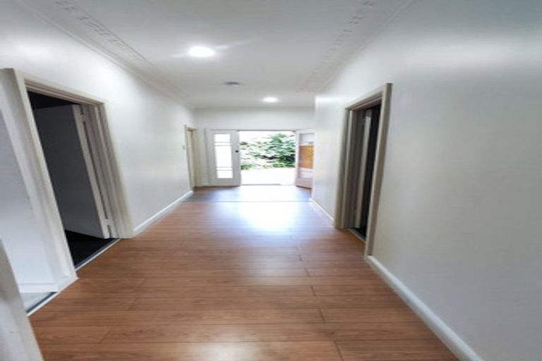 Photo of property in 125 East Tamaki Road, Papatoetoe, Auckland, 2025