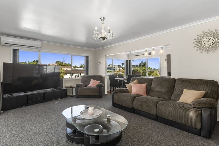 Photo of property in 8 Moa Place, Onerahi, Whangarei, 0110