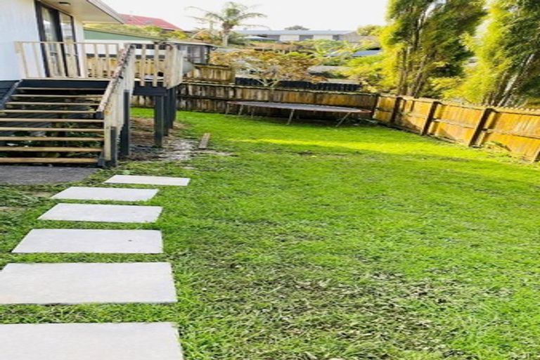 Photo of property in 1/233 Glengarry Road, Glen Eden, Auckland, 0602