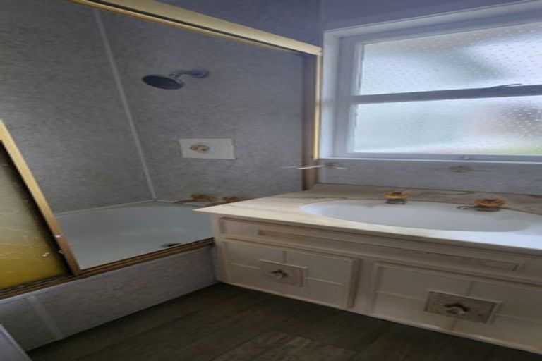 Photo of property in 2/31 Beatrice Avenue, Hillcrest, Auckland, 0627