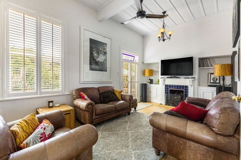 Photo of property in 2/10 Mozeley Avenue, Devonport, Auckland, 0624