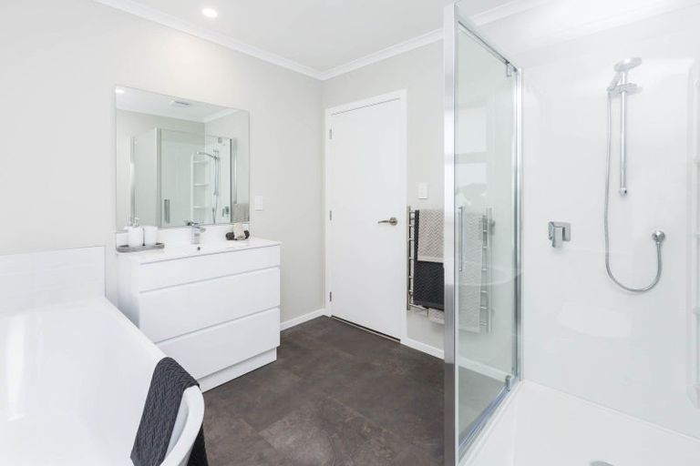 Photo of property in 22 Fenwick Crescent, Wallaceville, Upper Hutt, 5018