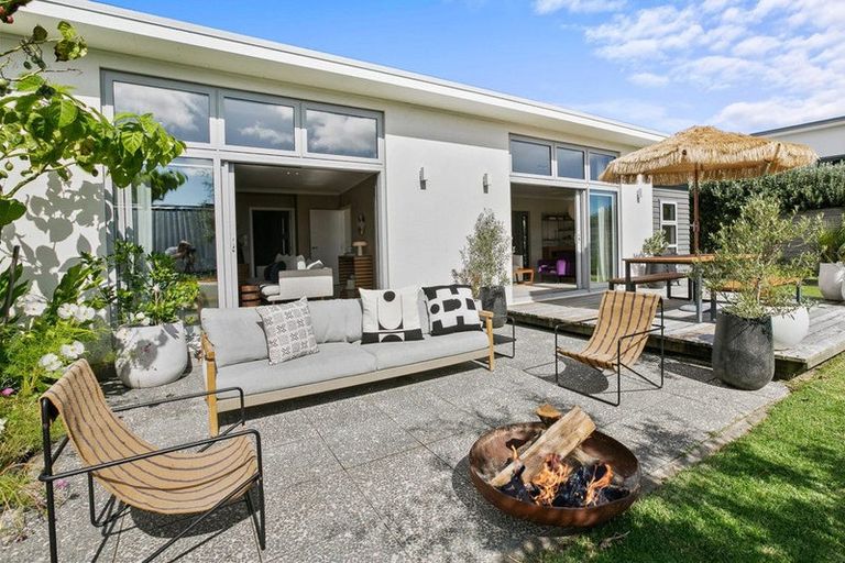 Photo of property in 1185d South Road, Oakura, 4314