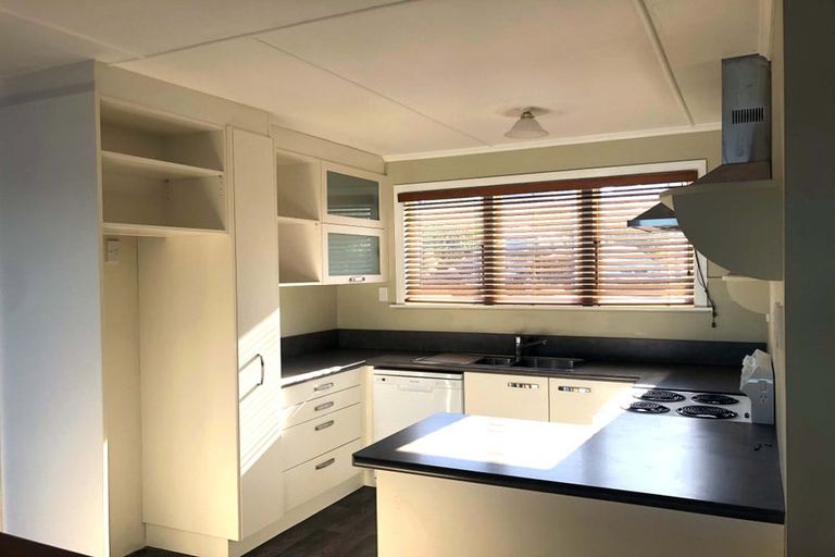 Photo of property in 1 Howard Road, Point Howard, Lower Hutt, 5013