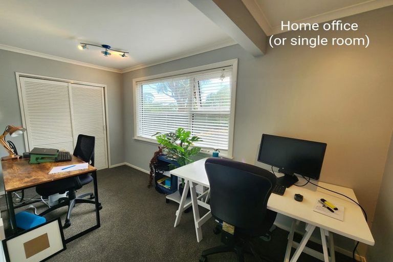 Photo of property in 14 Mills Road, Brooklyn, Wellington, 6021