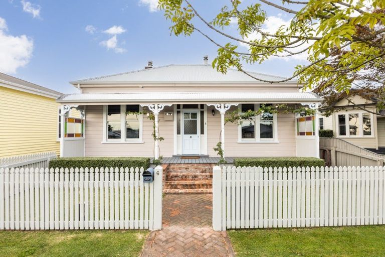 Photo of property in 6 Ashridge Road, Napier South, Napier, 4110