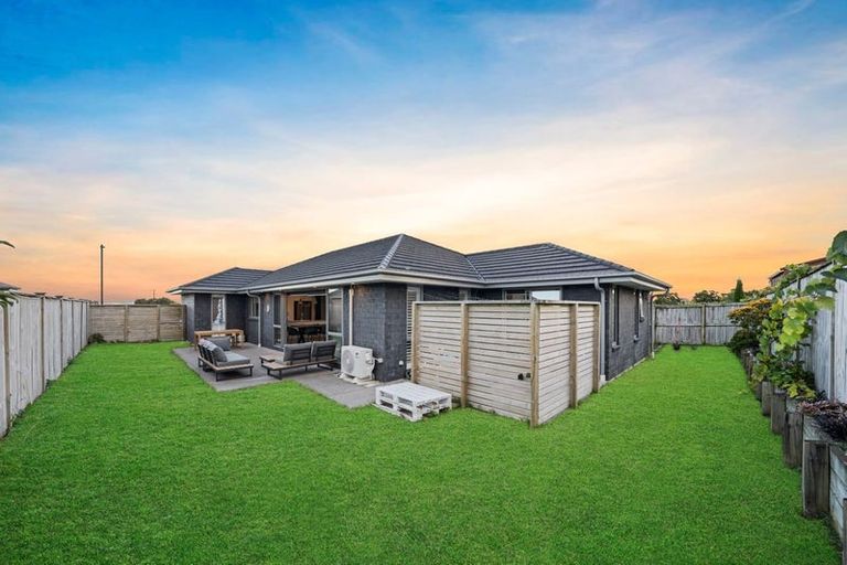 Photo of property in 8 Millbrae Place, Pokeno, 2402