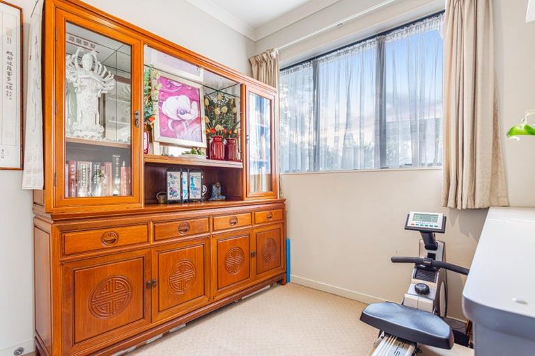 Photo of property in 5b Cartmel Avenue, Massey, Auckland, 0614