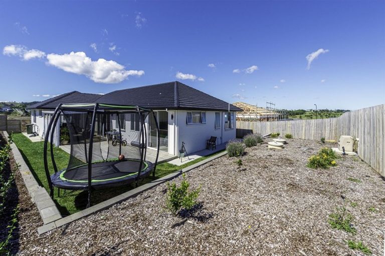 Photo of property in 15 Artists Avenue, Beachlands, Auckland, 2018