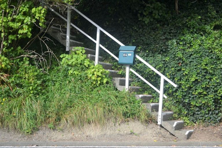 Photo of property in 15 Creswick Terrace, Northland, Wellington, 6012