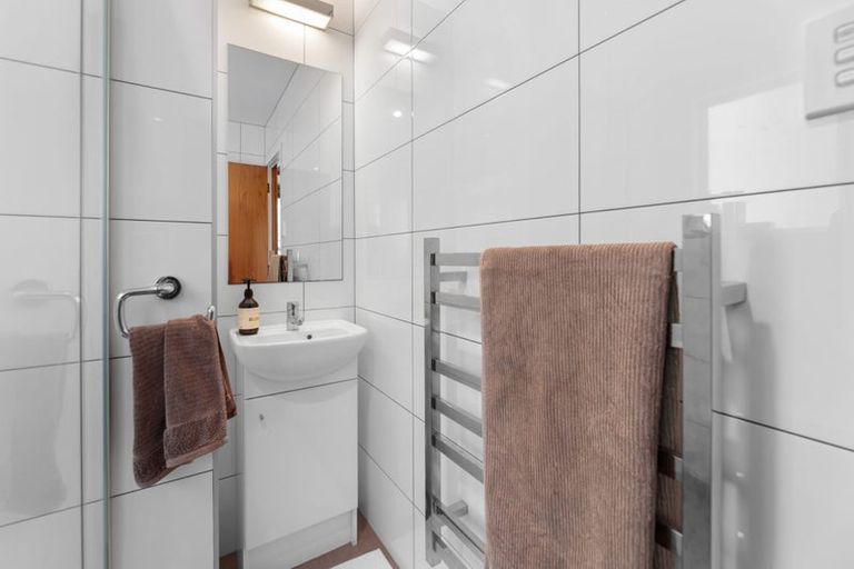 Photo of property in 299 Titirangi Road, Titirangi, Auckland, 0604