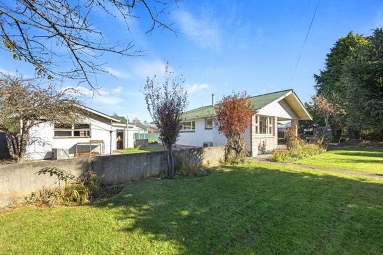 Photo of property in 46 Tyrone Street, Belfast, Christchurch, 8051
