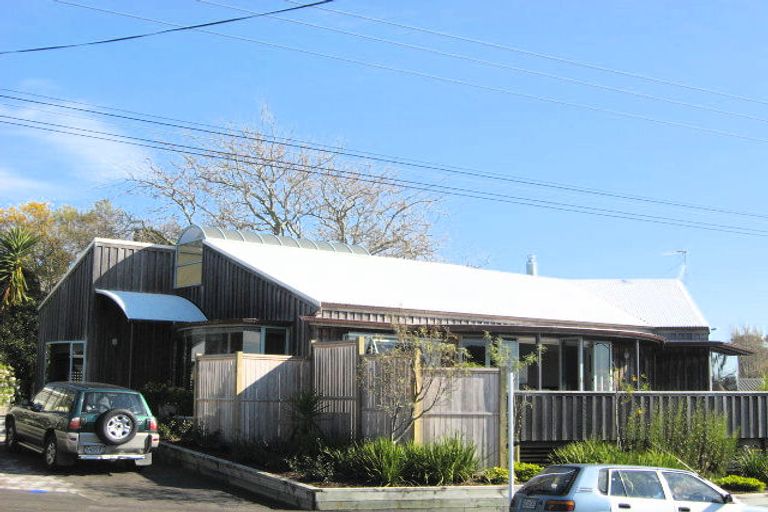 Photo of property in 48a Cameron Street, New Plymouth, 4310