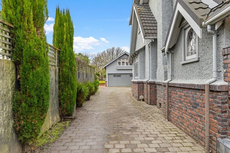 Photo of property in 209 Victoria Avenue, Hokowhitu, Palmerston North, 4410