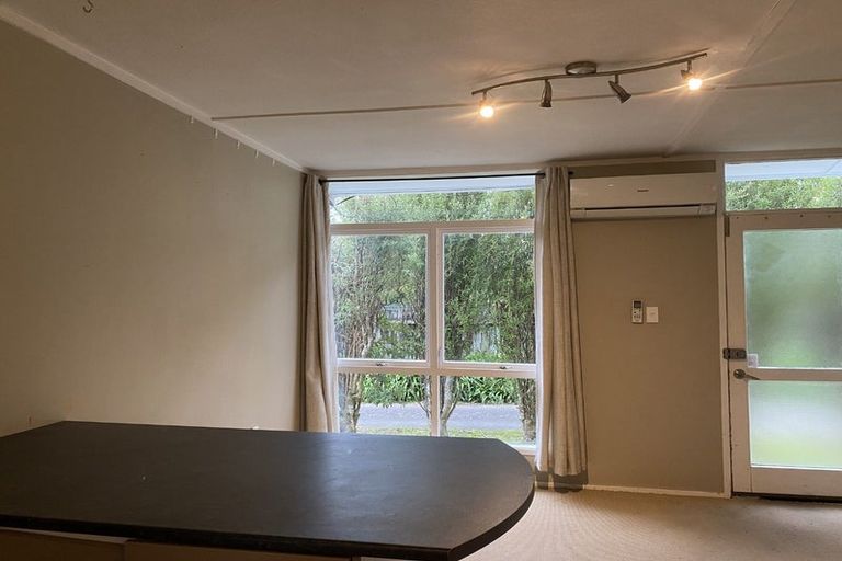 Photo of property in 2/12 Wood Street, Wallaceville, Upper Hutt, 5018