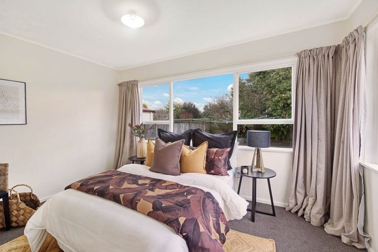 Photo of property in 43 Charlcott Street, Burnside, Christchurch, 8053