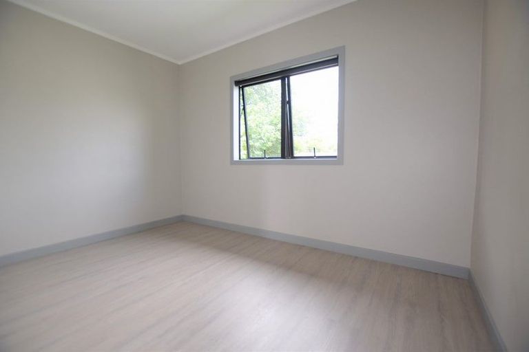 Photo of property in 1/112 View Road, Sunnyvale, Auckland, 0612