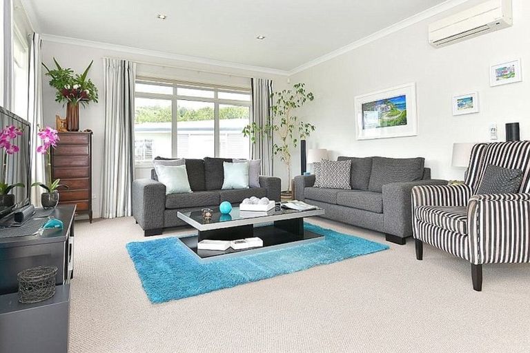 Photo of property in 59 Parkside Drive, Orewa, 0931