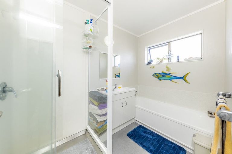 Photo of property in 2/553 Weymouth Road, Weymouth, Auckland, 2103