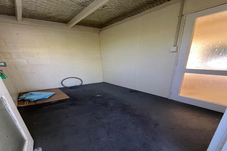 Photo of property in 70 Racecourse Road, Waiuku, 2123