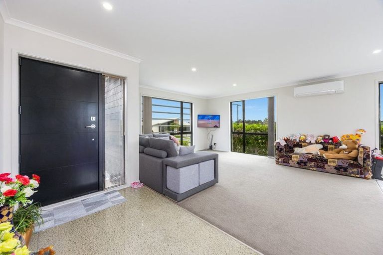 Photo of property in 1 Tuaraki Drive, Wellsford, 0900