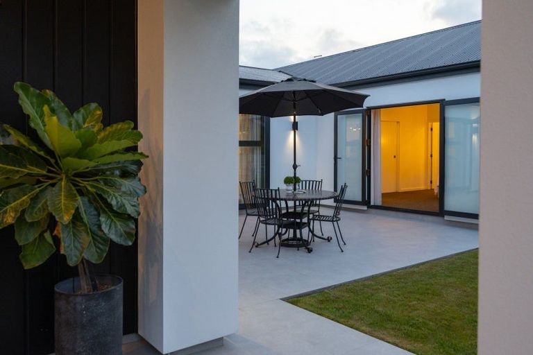 Photo of property in 7 Kanuka Drive, Hokowhitu, Palmerston North, 4410