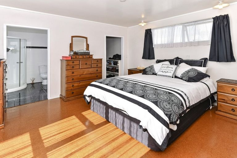 Photo of property in 7 Valencia Place, Manurewa, Auckland, 2102