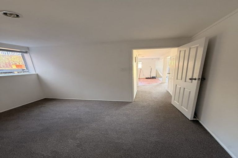 Photo of property in 158 Aviemore Drive, Highland Park, Auckland, 2010