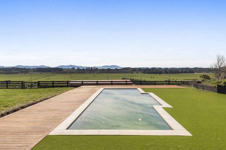 Photo of property in 1227 Oxford Road, Cust, Rangiora, 7471