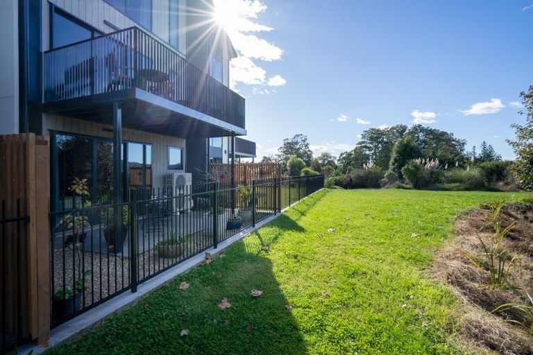 Photo of property in 33 Lakewood Lane, Cambridge, 3434