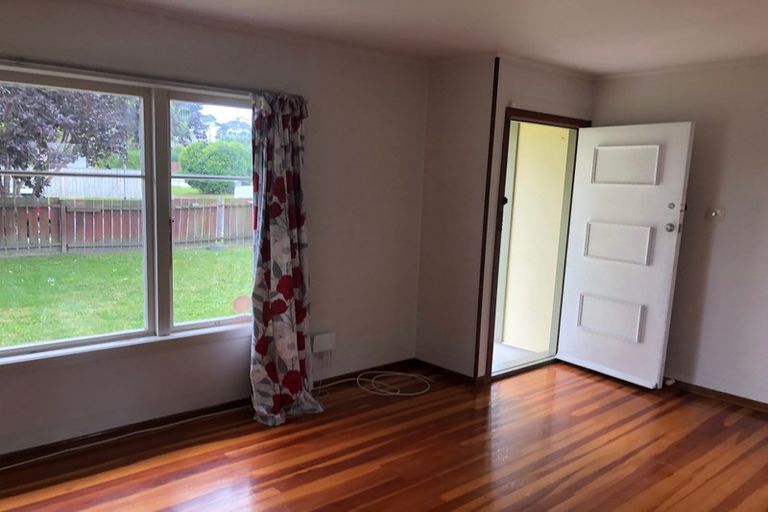 Photo of property in 48 Strid Road, Te Atatu South, Auckland, 0610