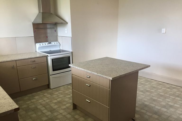 Photo of property in 3 Innes Street, Waimate, 7924