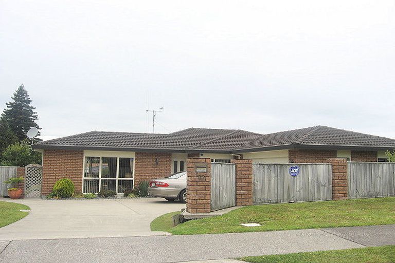 Photo of property in 55 Fairview Place, Te Puke, 3119