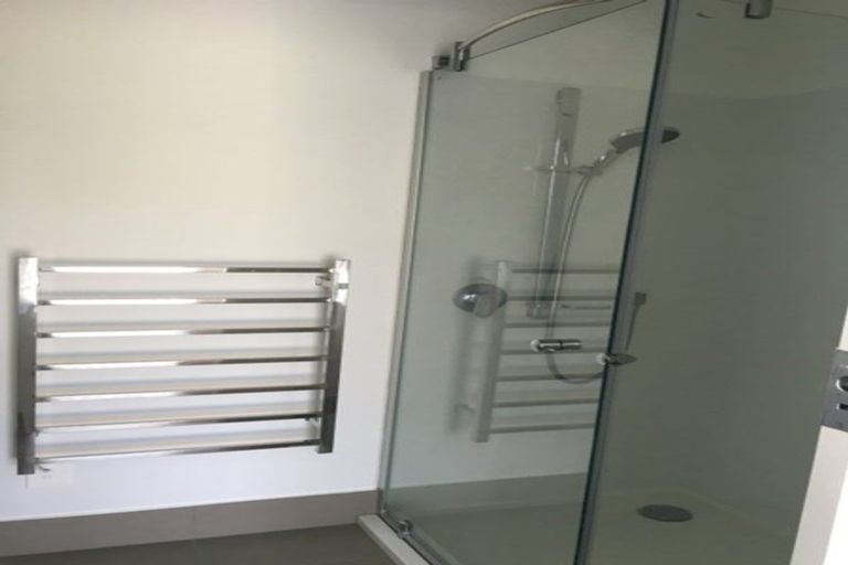 Photo of property in 44 Montgomery Avenue, Belmont, Auckland, 0622