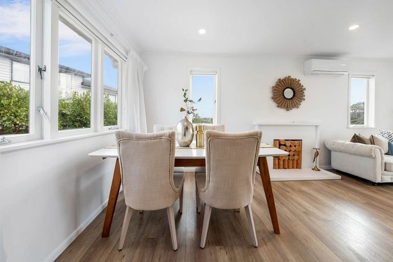 Photo of property in 2/18 Kenmure Avenue, Forrest Hill, Auckland, 0620