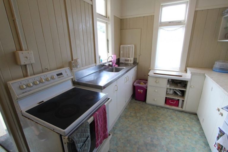 Photo of property in 10 Arthur Street, Pahiatua, 4910